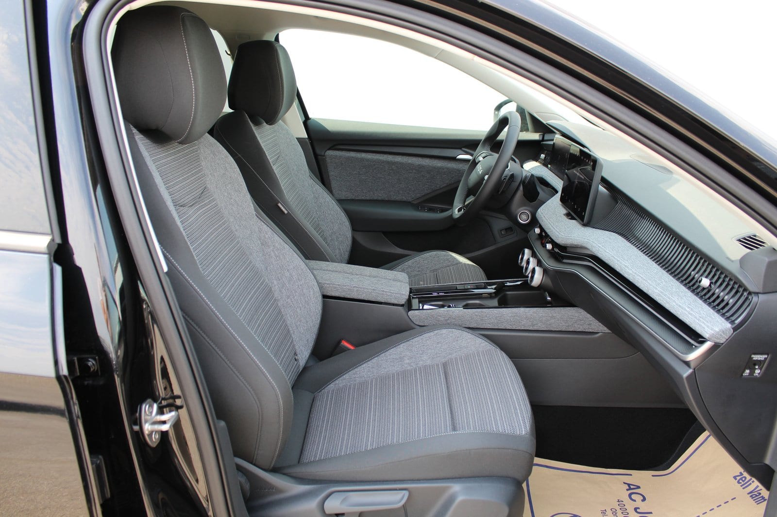 2026 Škoda Superb — fotografija 12