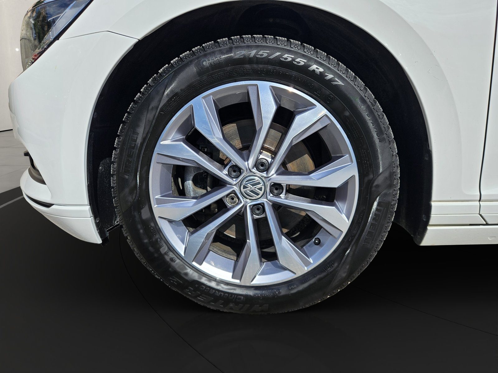 2019 Volkswagen Passat — fotografija 9
