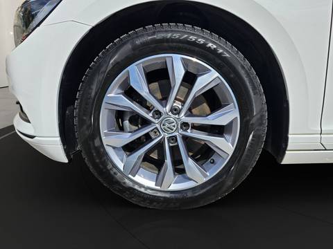 2019 Volkswagen Passat — sličica 9