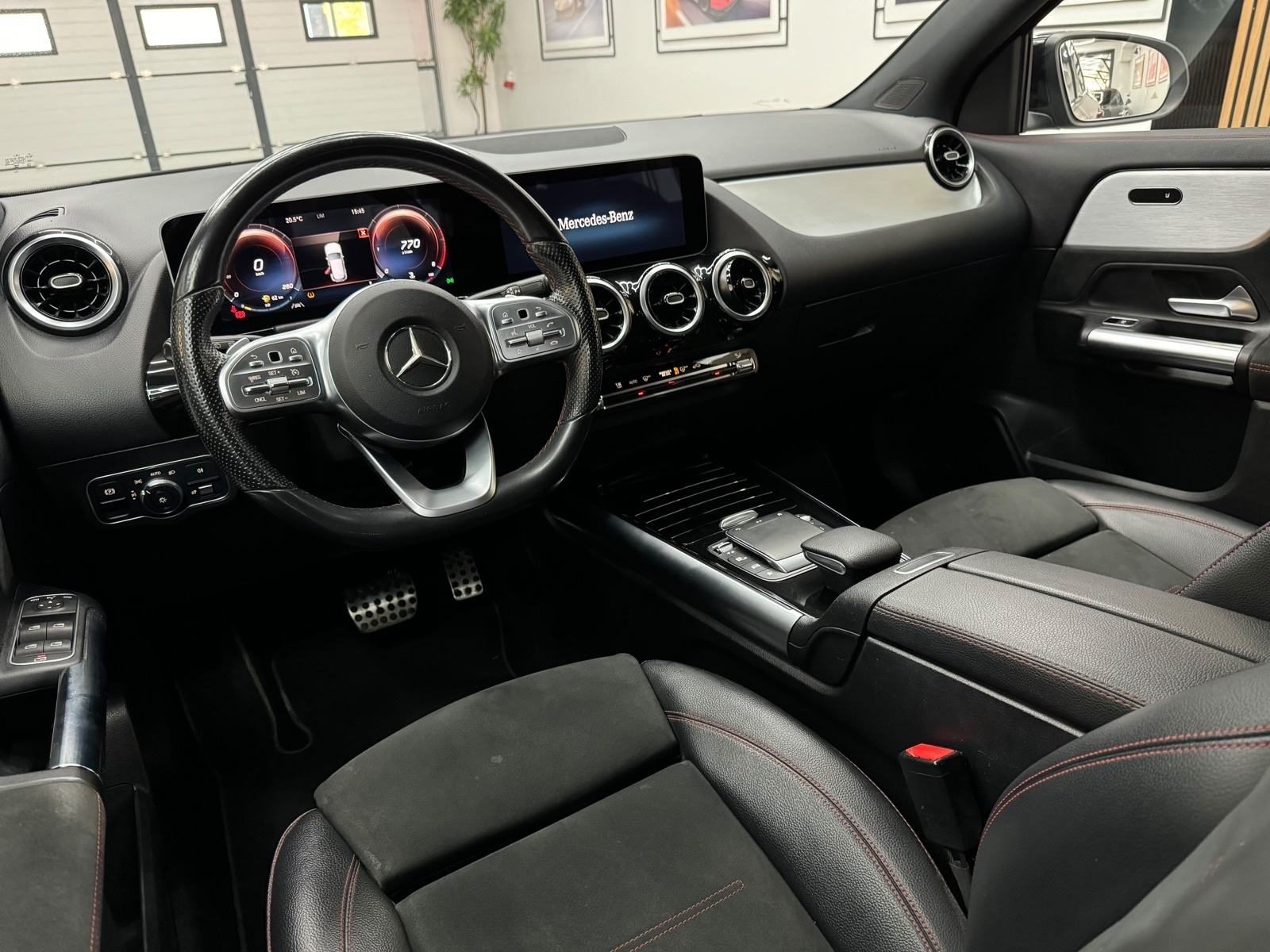 2020 Mercedes-Benz GLA — fotografija 8