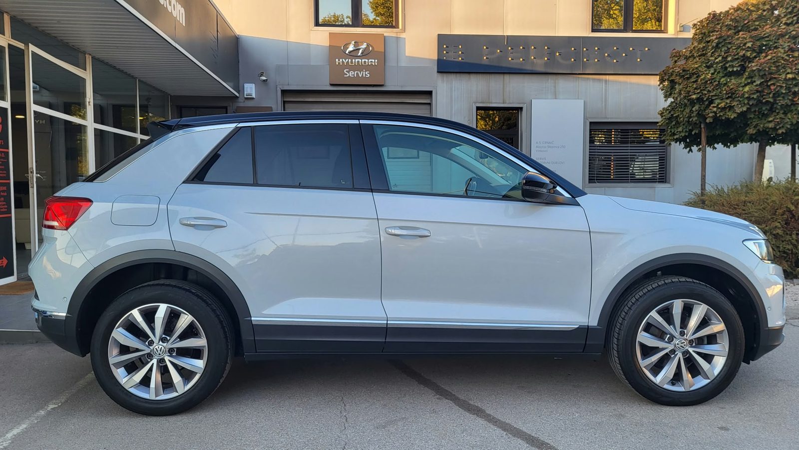 2019 Volkswagen T-Roc — fotografija 5