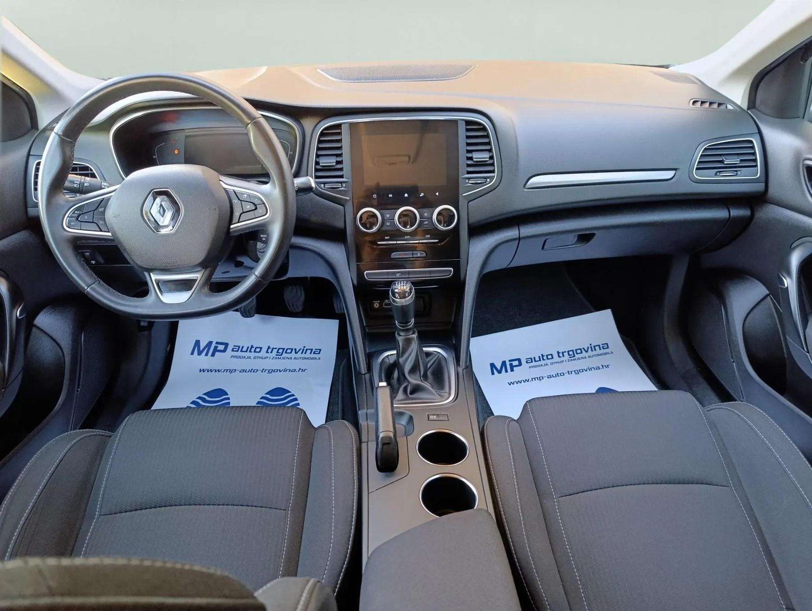 2021 Renault Megane Grandtour — fotografija 16
