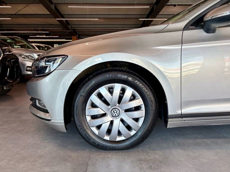 2015 Volkswagen Passat — fotografija 10
