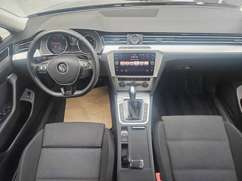 2018 Volkswagen Passat Variant — sličica 9