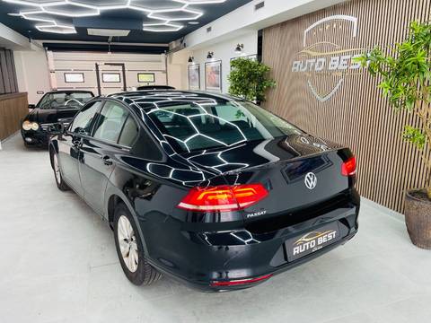 2018 Volkswagen Passat — sličica 4