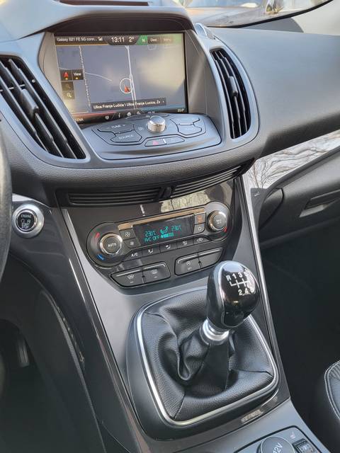 2016 Ford Kuga — sličica 14