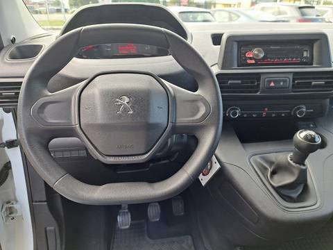 2019 Peugeot Partner — sličica 16