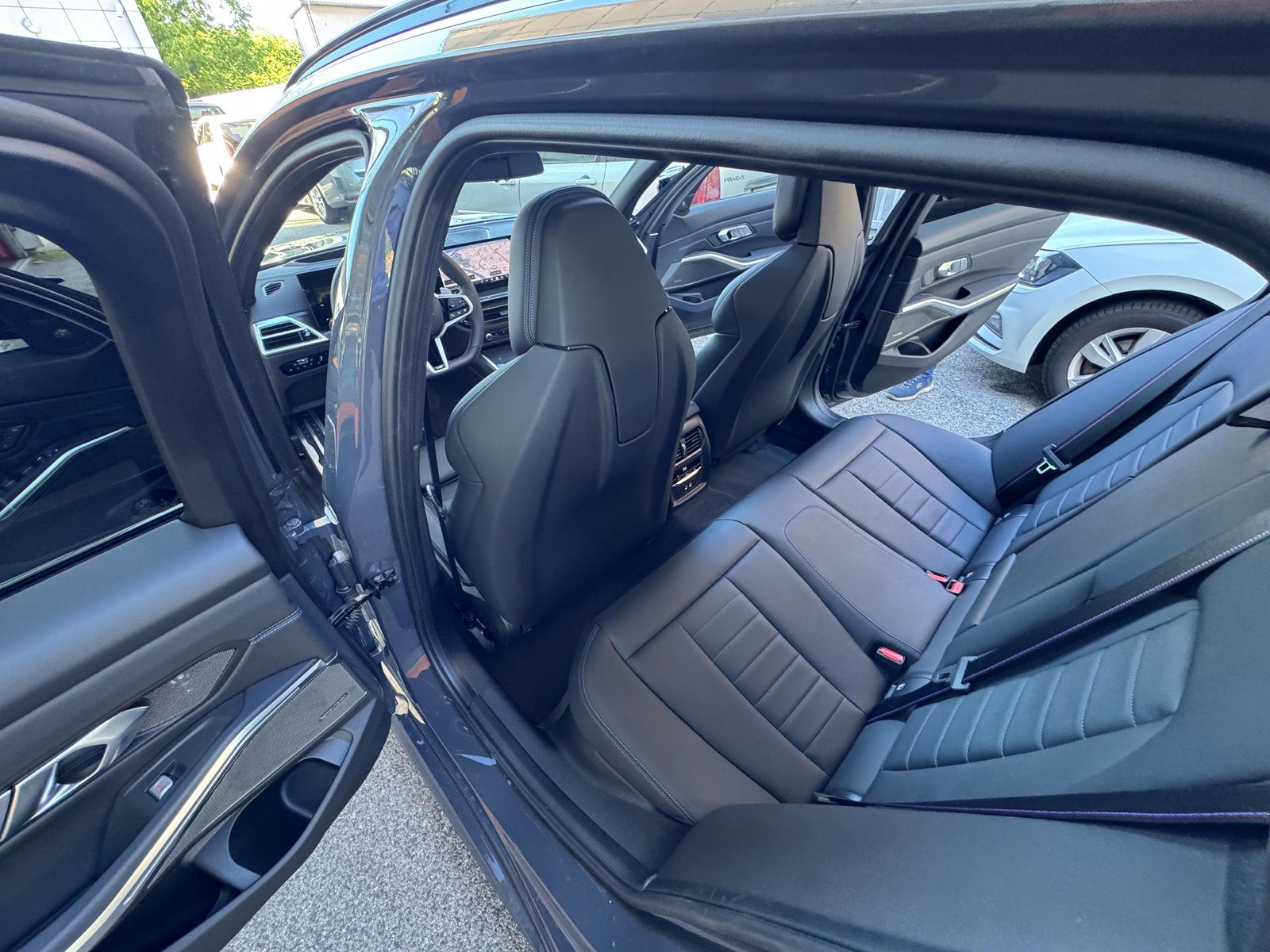 2026 BMW Serija 3 — fotografija 17