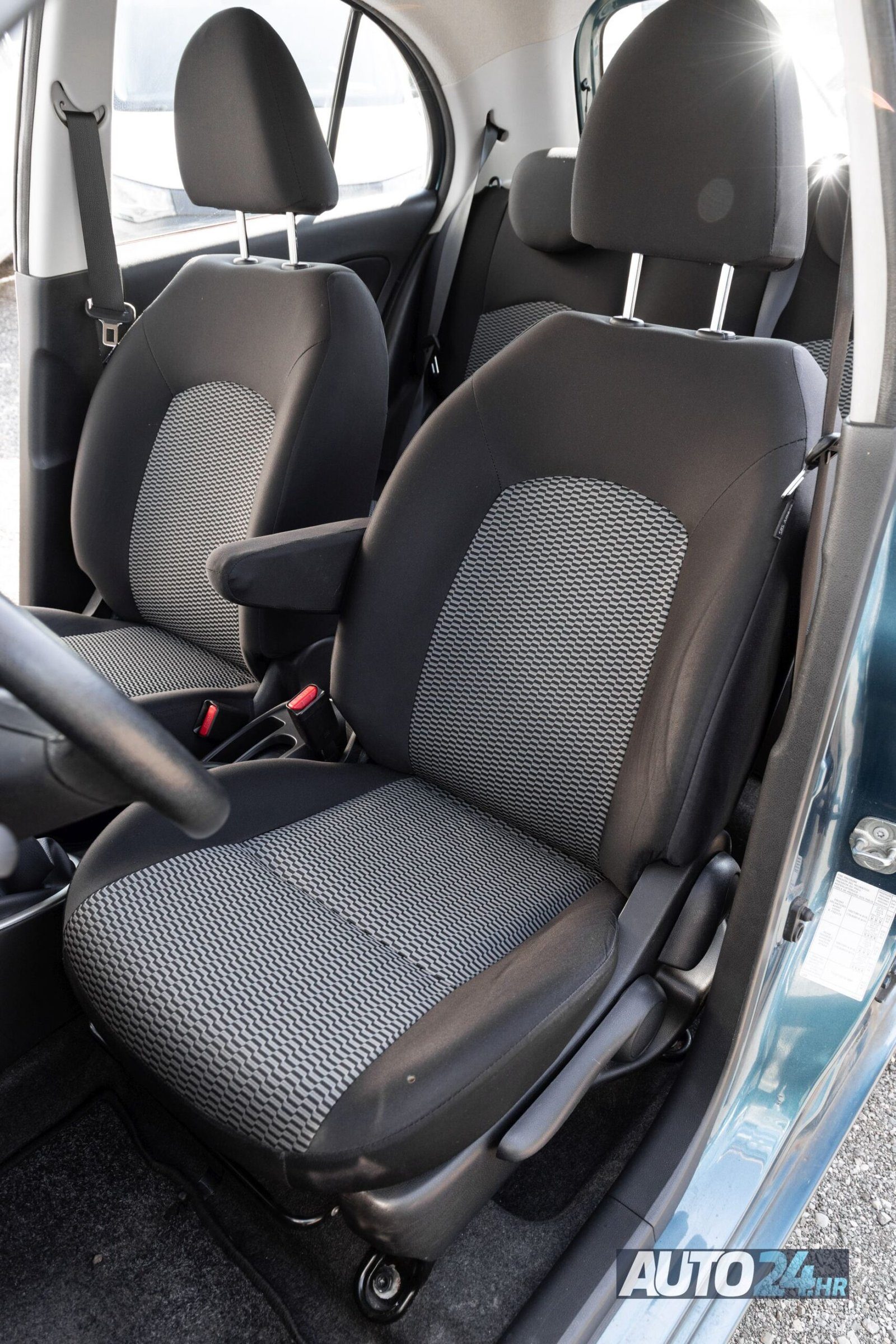 2014 Nissan Micra Acenta — fotografija 7