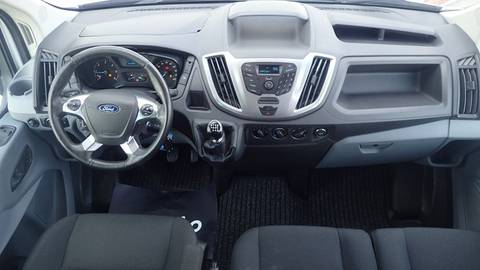 2017 Ford Transit — sličica 2