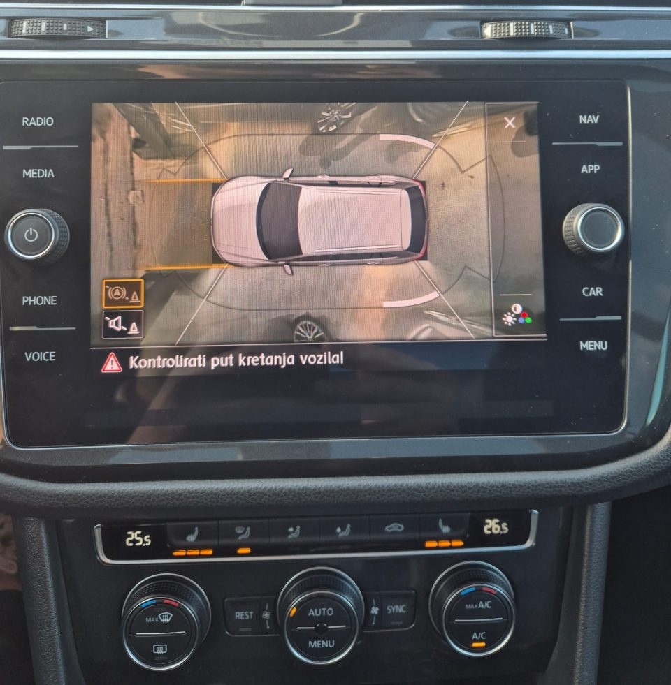 2018 Volkswagen Tiguan — fotografija 14