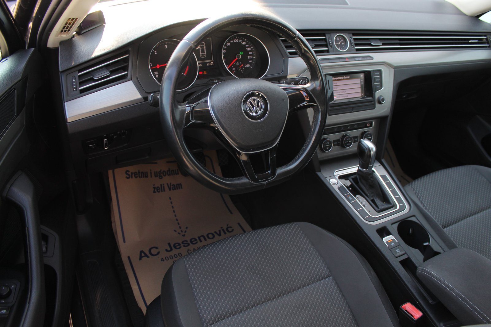 2016 Volkswagen Passat — fotografija 8