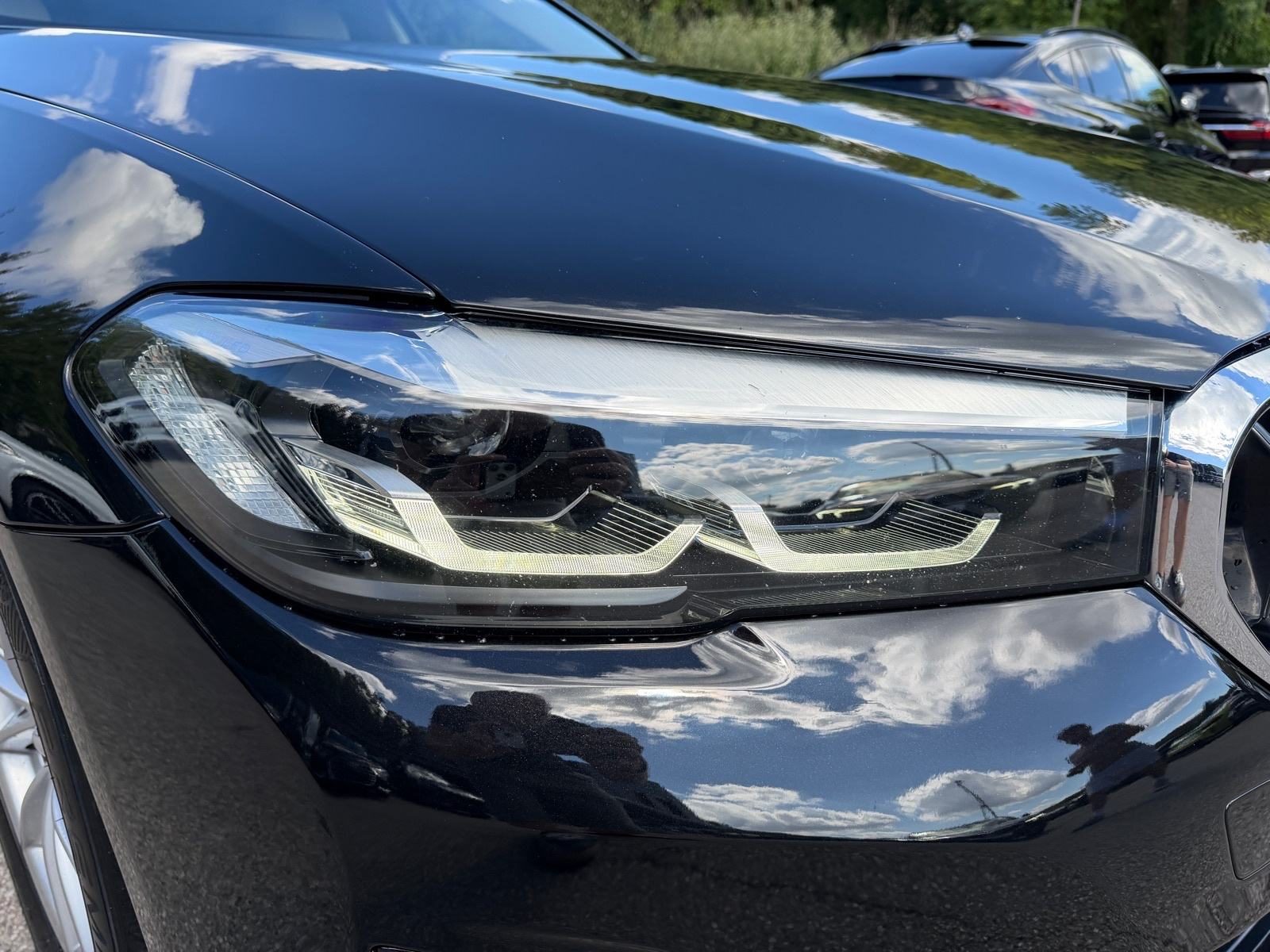 2021 BMW Serija 5 — fotografija 14