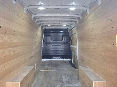 2023 Volkswagen Crafter — sličica 8