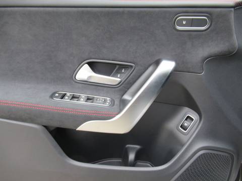 2025 Mercedes-Benz CLA — sličica 16