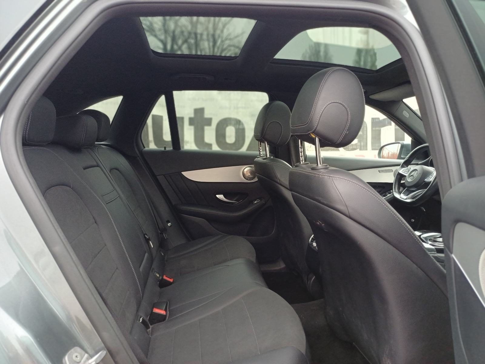 2019 Mercedes-Benz GLC — fotografija 8