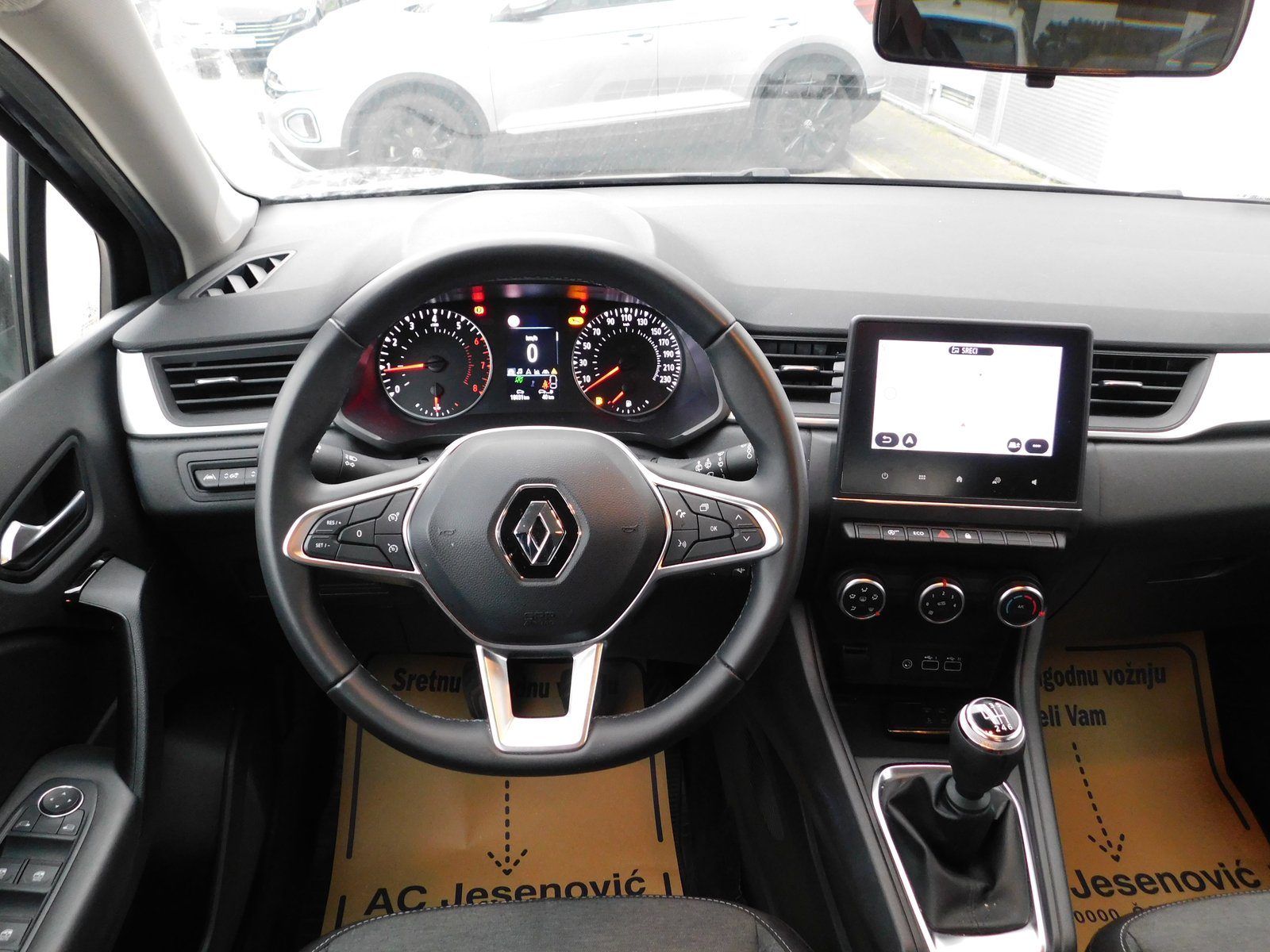2023 Renault Captur — fotografija 9