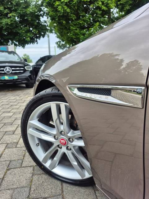 2018 Jaguar XE — sličica 10