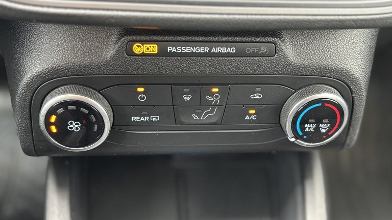 2022 Ford Focus — fotografija 10