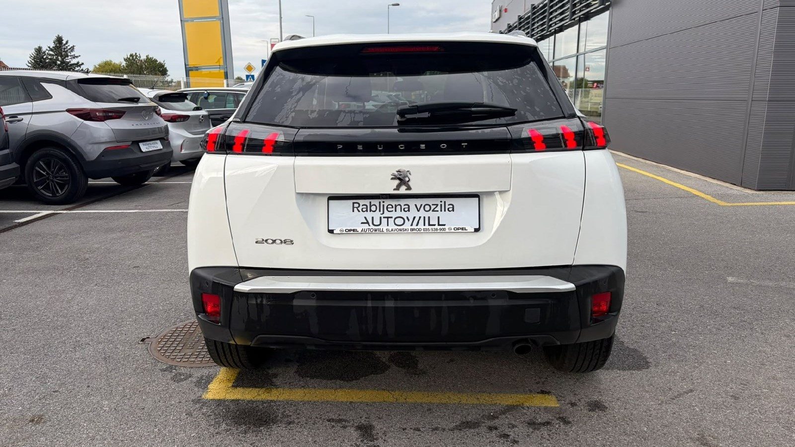 2022 Peugeot 2008 — fotografija 6