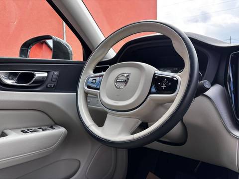 2019 Volvo XC60 — sličica 16