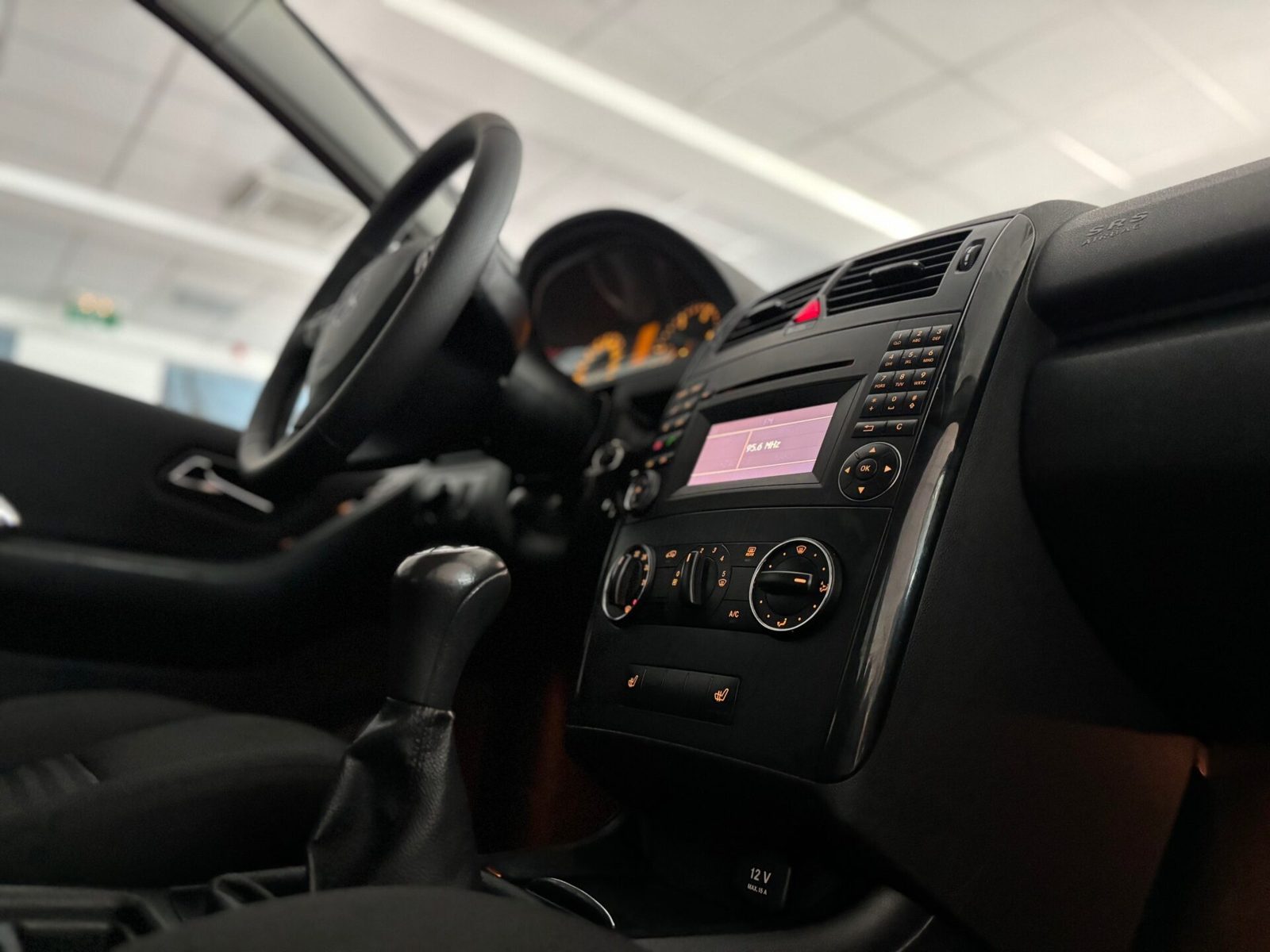 2011 Mercedes-Benz A-klasa — fotografija 12