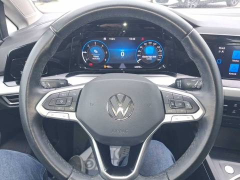 2024 Volkswagen Golf — sličica 20