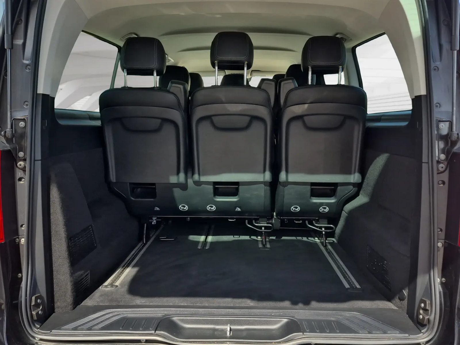 2023 Mercedes-Benz V-klasa — fotografija 12