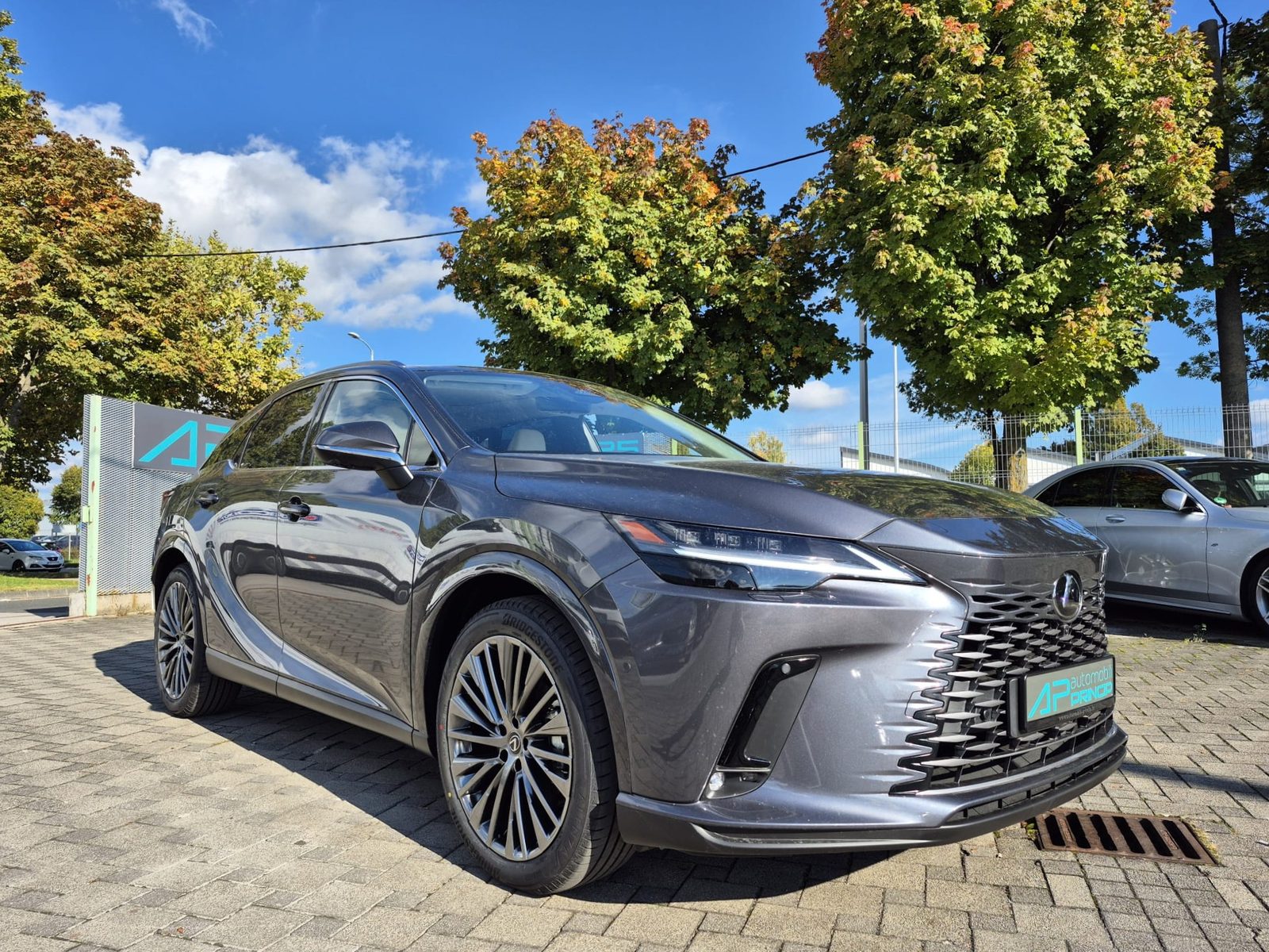 2025 Lexus RX 450h — fotografija 3