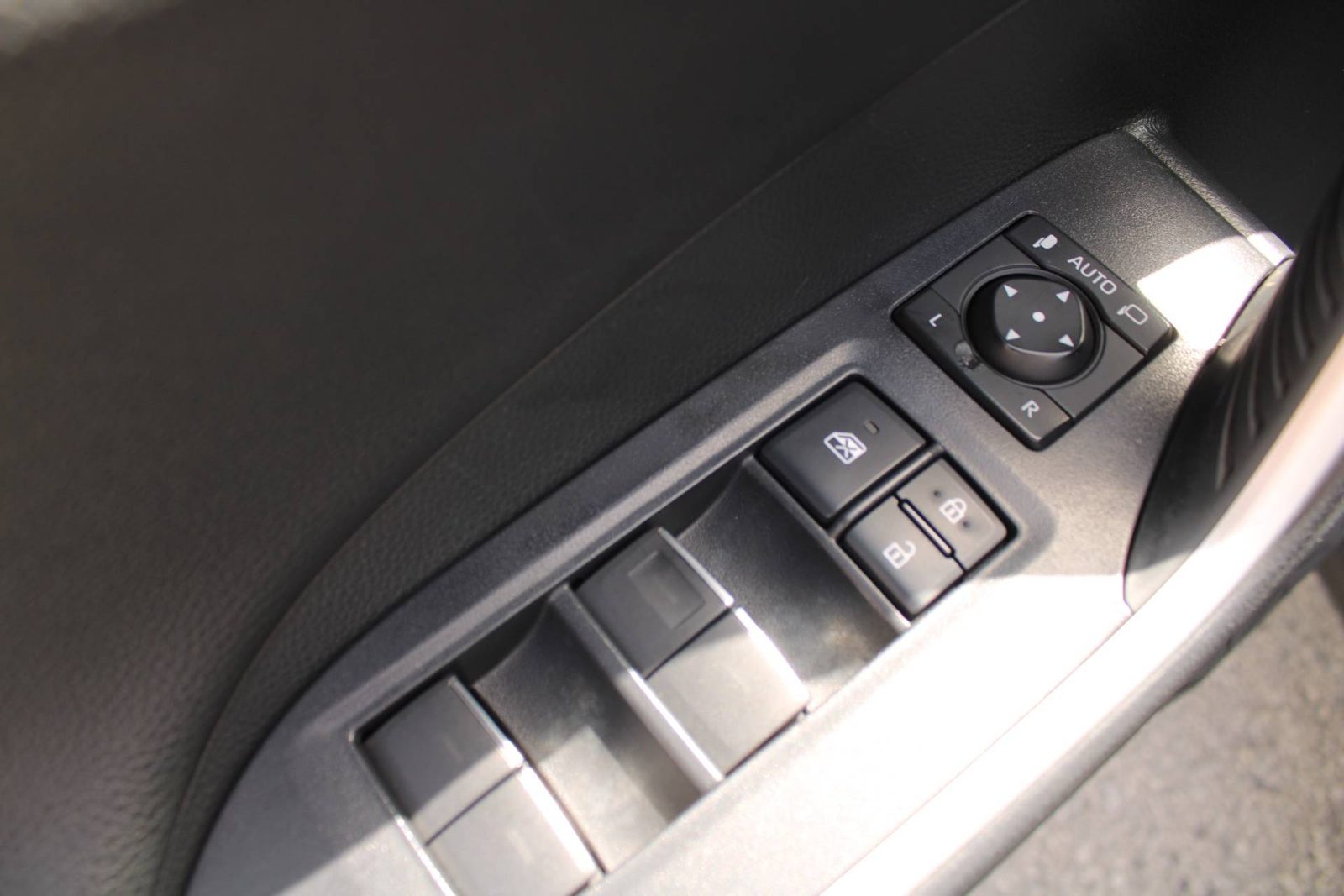 2022 Toyota RAV4 — fotografija 14