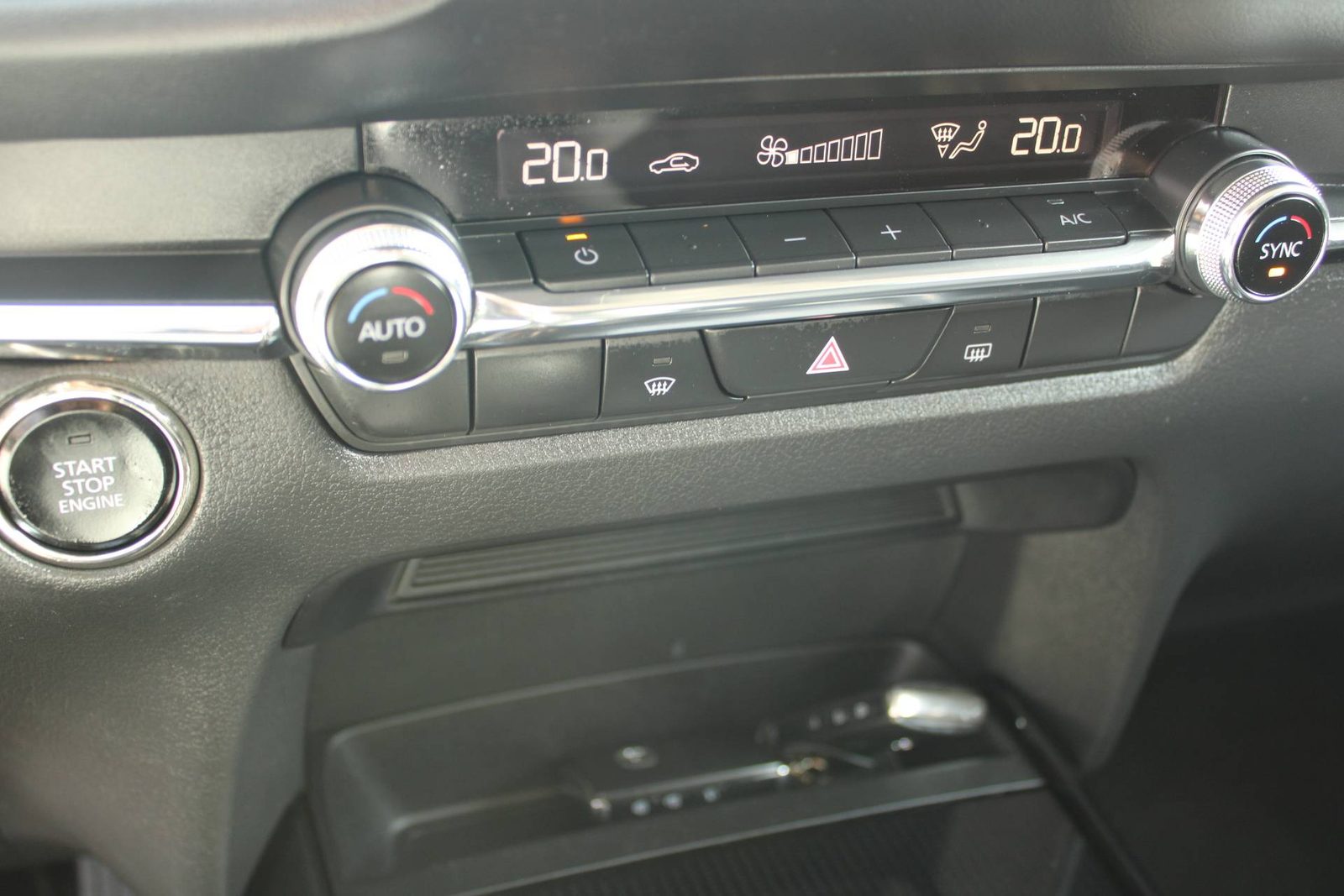 2022 Mazda CX-30 — fotografija 21