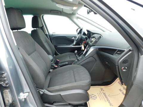 2017 Opel Zafira — sličica 11