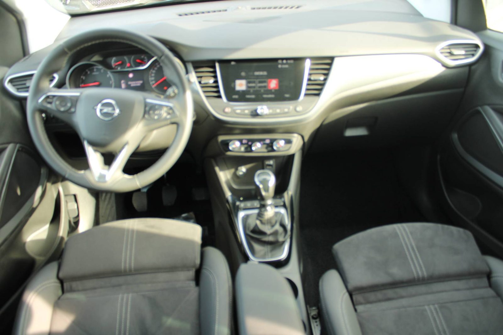 2023 Opel Crossland X — fotografija 13