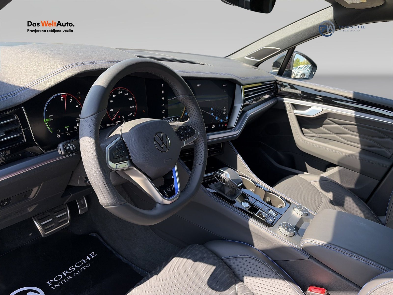 2025 Volkswagen Touareg — fotografija 11