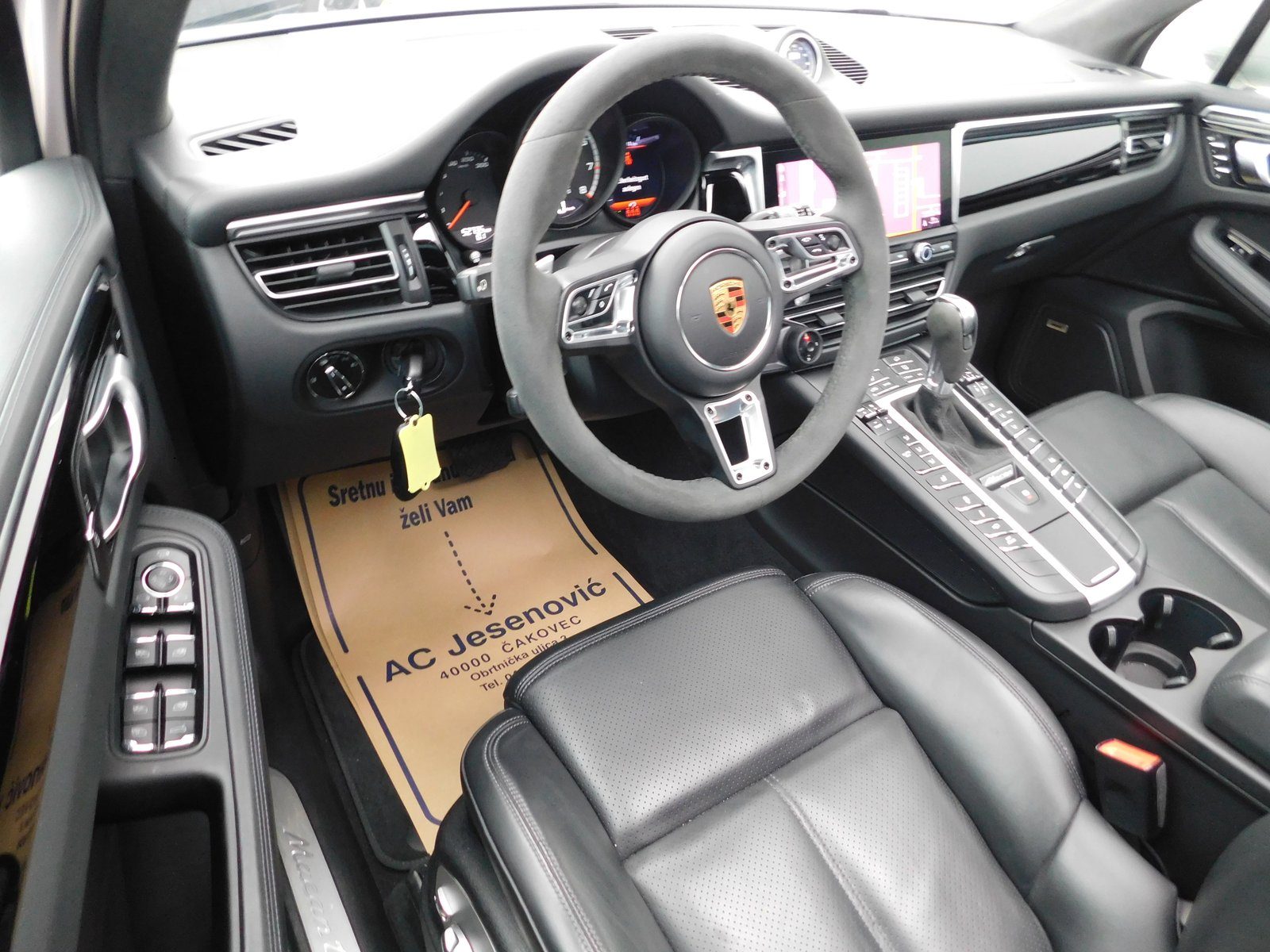2021 Porsche Macan — fotografija 9