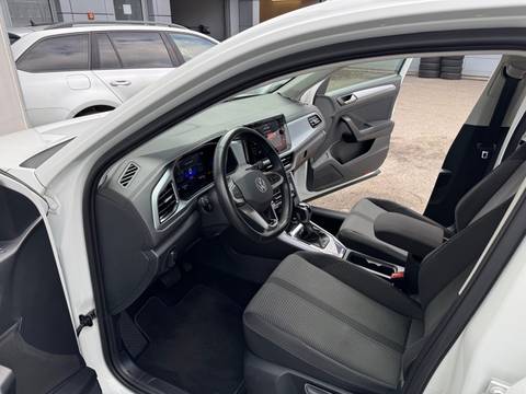 2023 Volkswagen T-Roc — sličica 10
