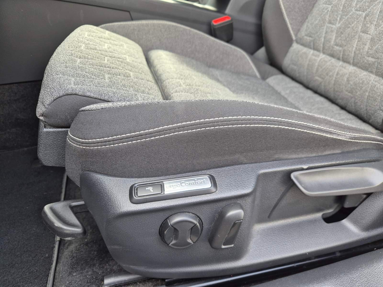 2023 Volkswagen Passat Variant — fotografija 20