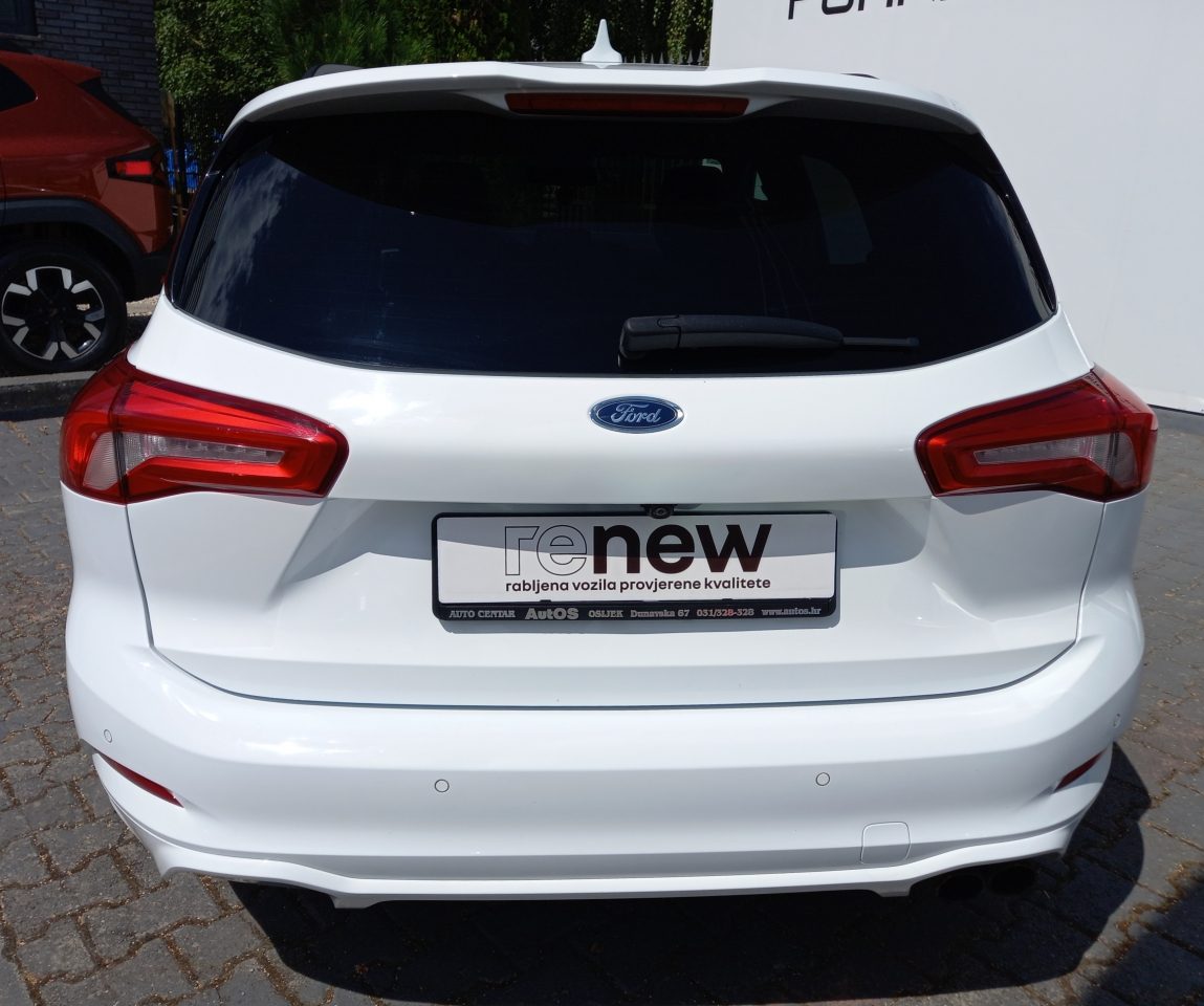 2020 Ford Focus karavan — fotografija 4