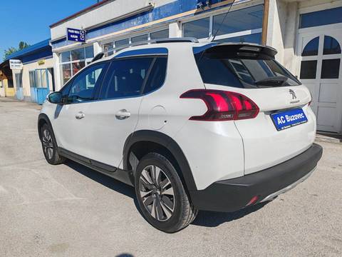 2018 Peugeot 2008 — sličica 3