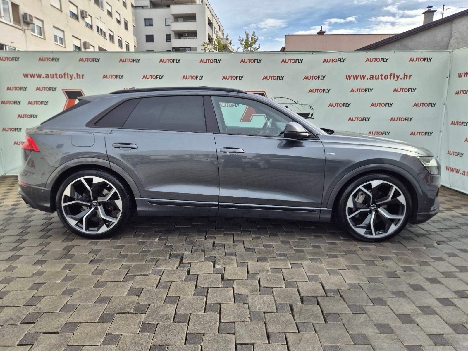 2018 Audi Q8 S line — fotografija 5