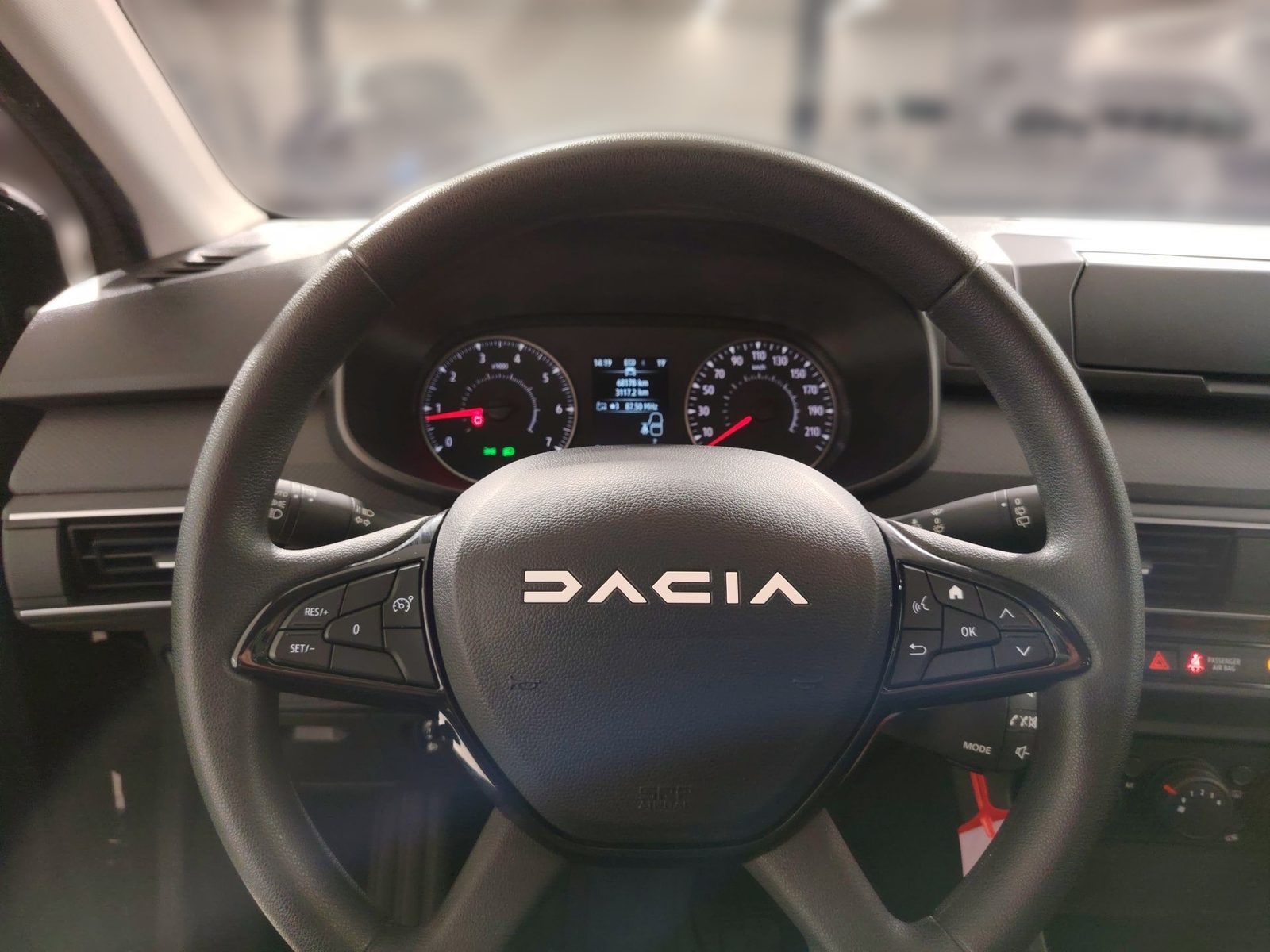 2023 Dacia Jogger — fotografija 16