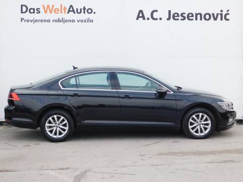 2021 Volkswagen Passat — sličica 4