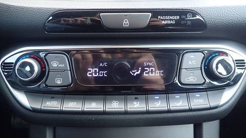 2021 Hyundai i30 — sličica 11