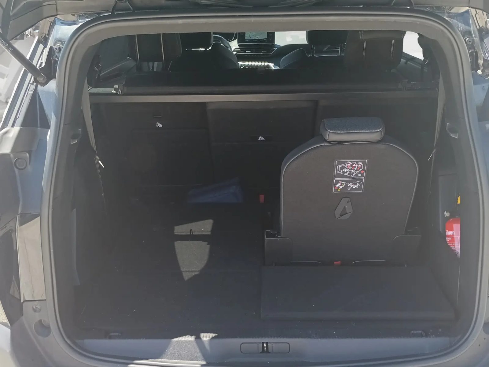 2023 Peugeot 5008 — fotografija 15