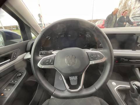 2024 Volkswagen Golf — sličica 25