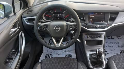 2020 Opel Astra — sličica 20