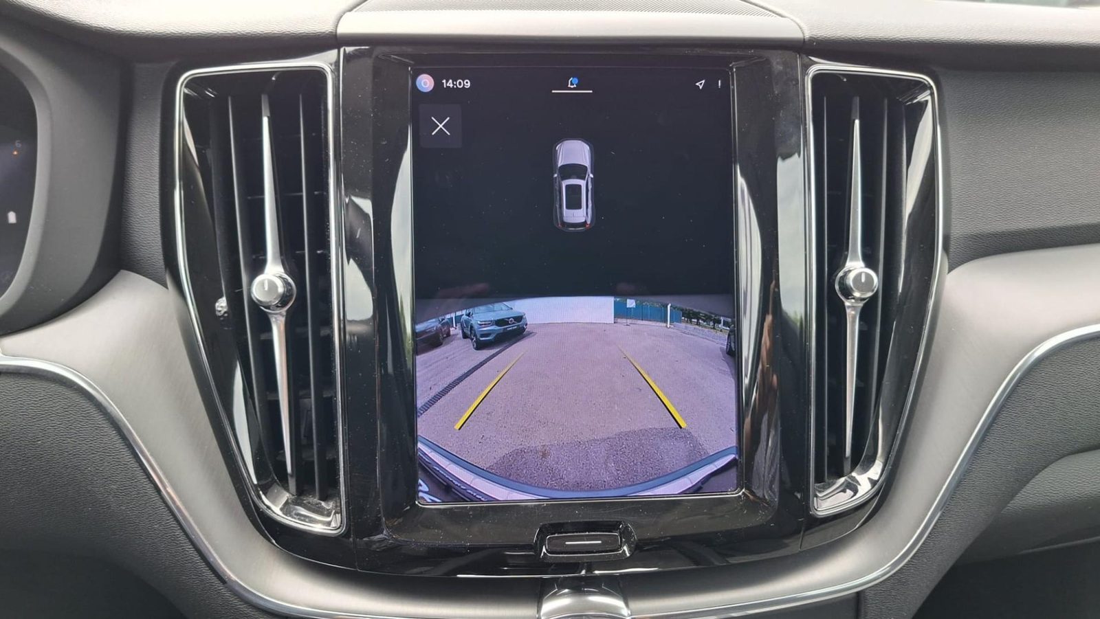 2023 Volvo XC60 — fotografija 14