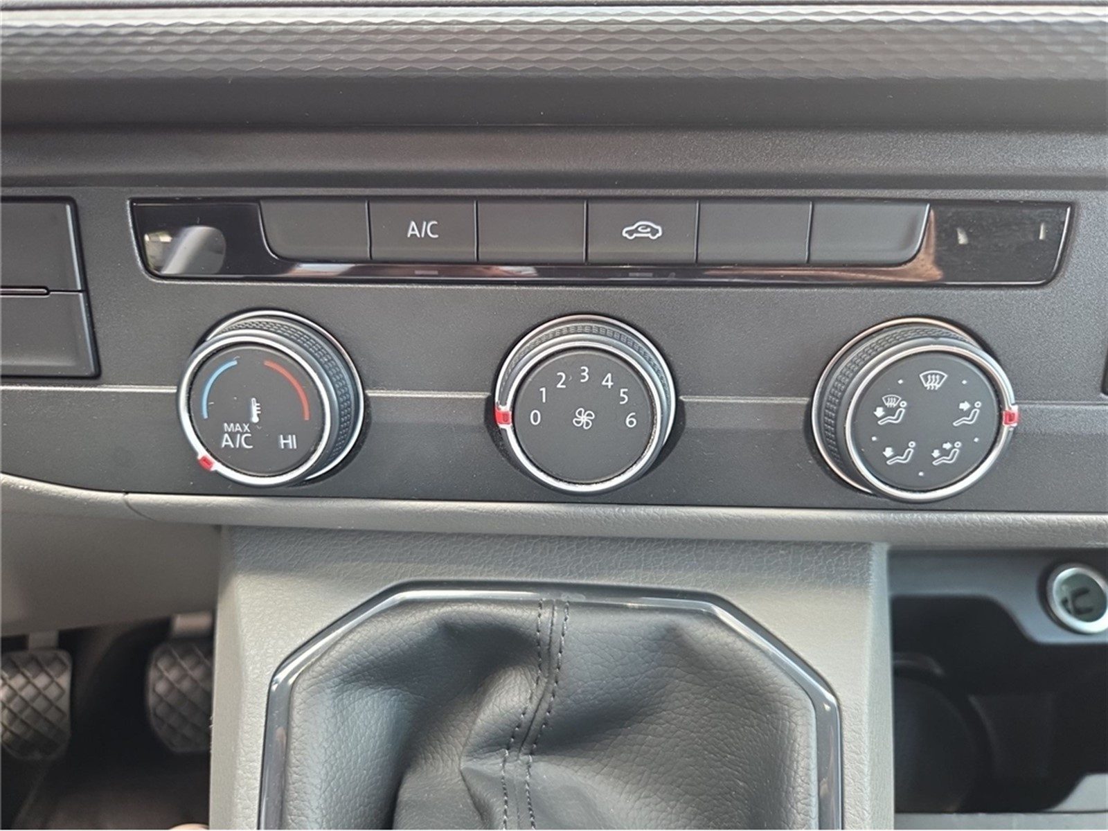 2021 Volkswagen Transporter — fotografija 13