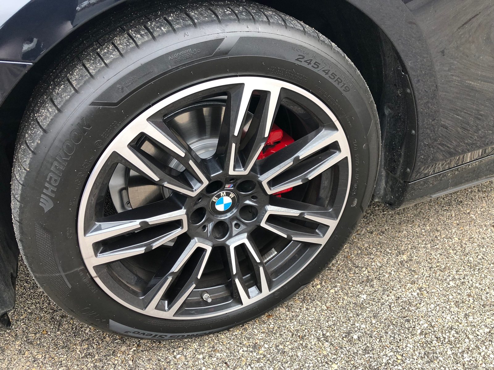 2025 BMW Serija 5 — fotografija 11