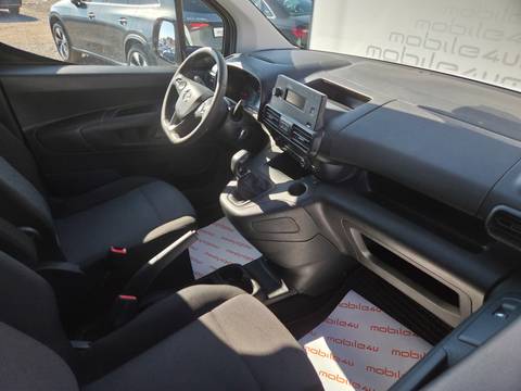 2020 Opel Combo — sličica 6